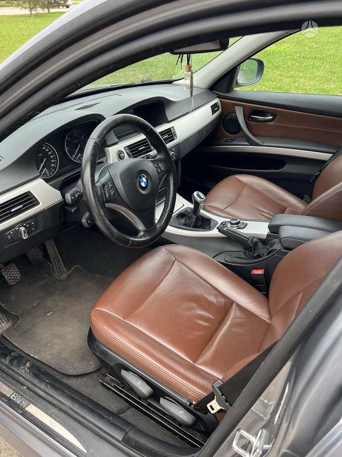BMW 318, 2.0 l., Седан