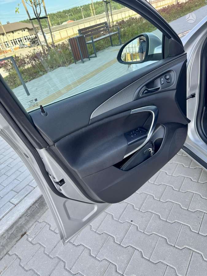 Opel Insignia, 2.0 l., Хэтчбек