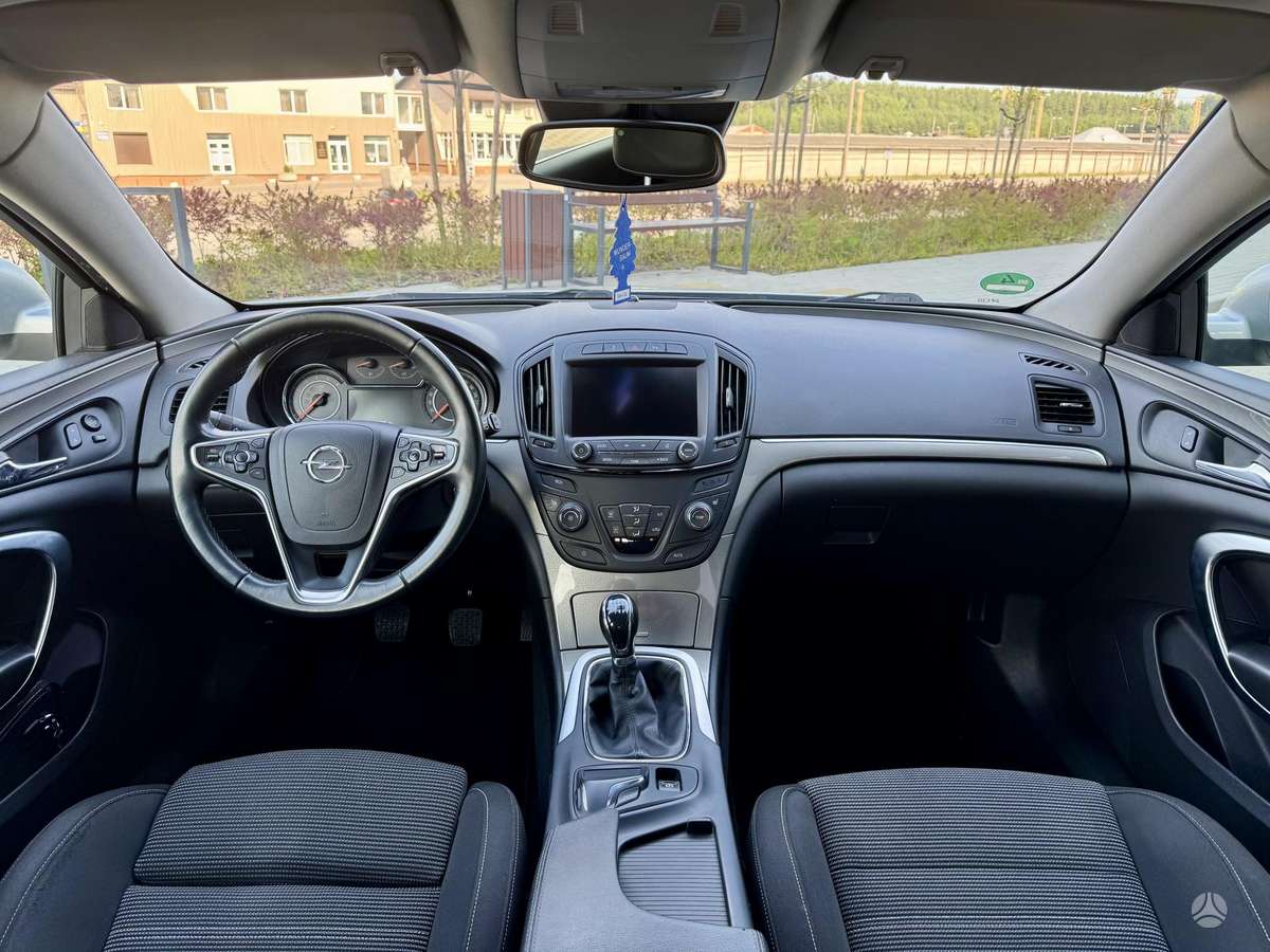 Opel Insignia, 2.0 l., Хэтчбек