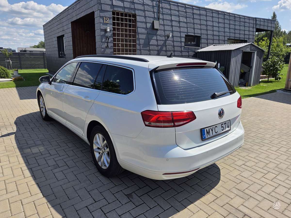 Volkswagen Passat - 2