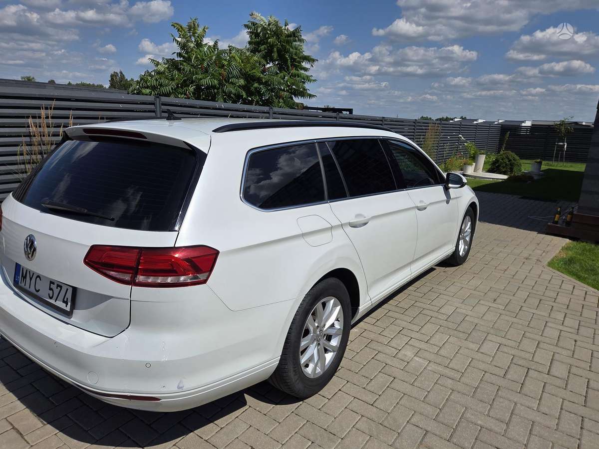 Volkswagen Passat - 4