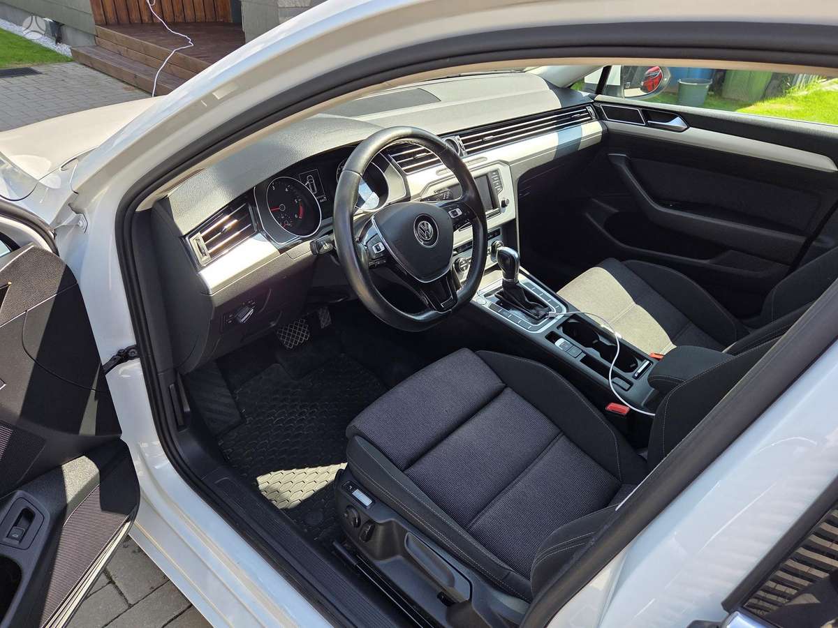 Volkswagen Passat - 7