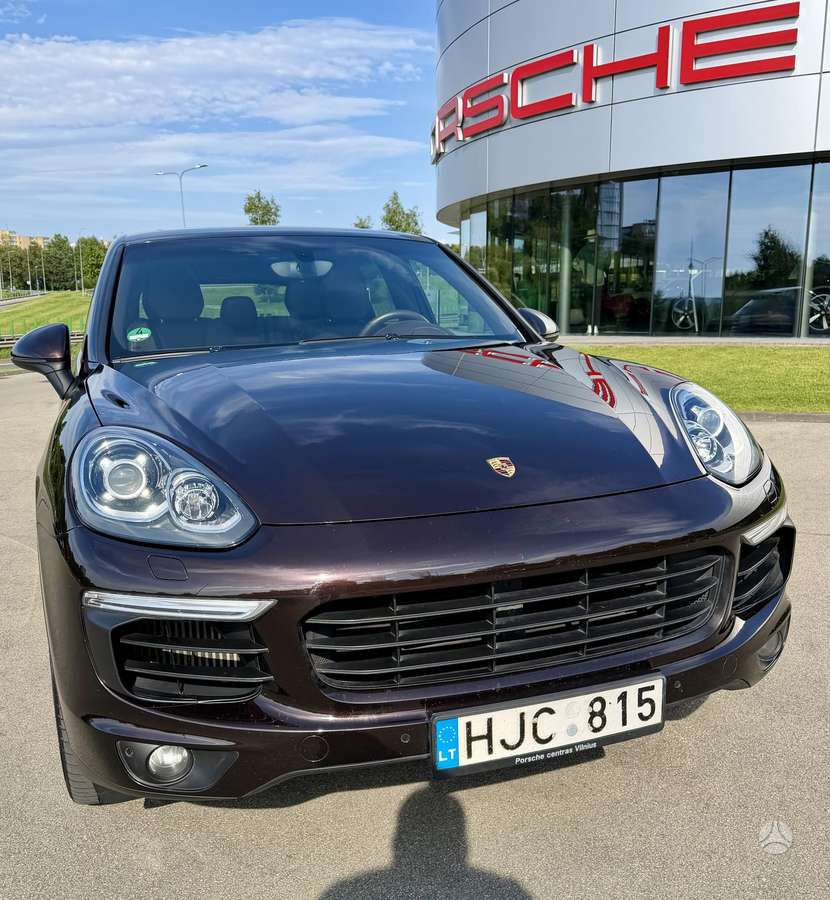 Porsche Cayenne - 2