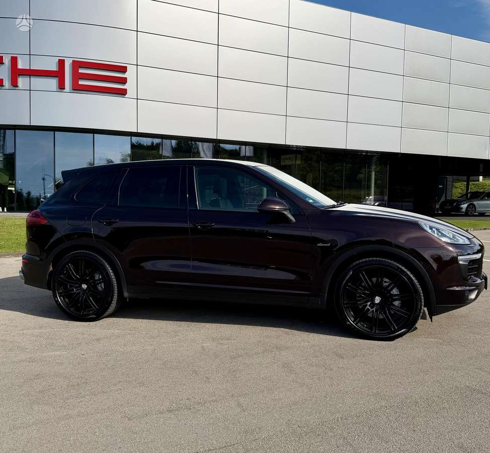 Porsche Cayenne - 3