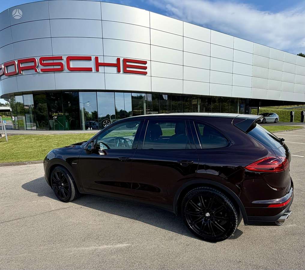 Porsche Cayenne - 6