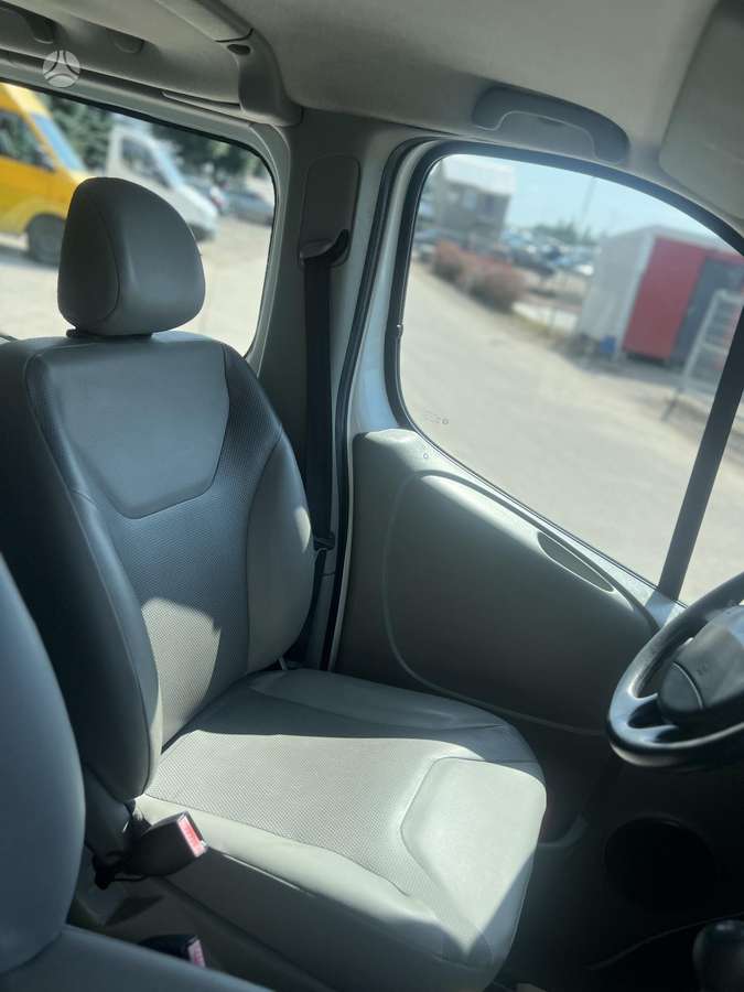 Renault Trafic, 2.5 l., Минивэн
