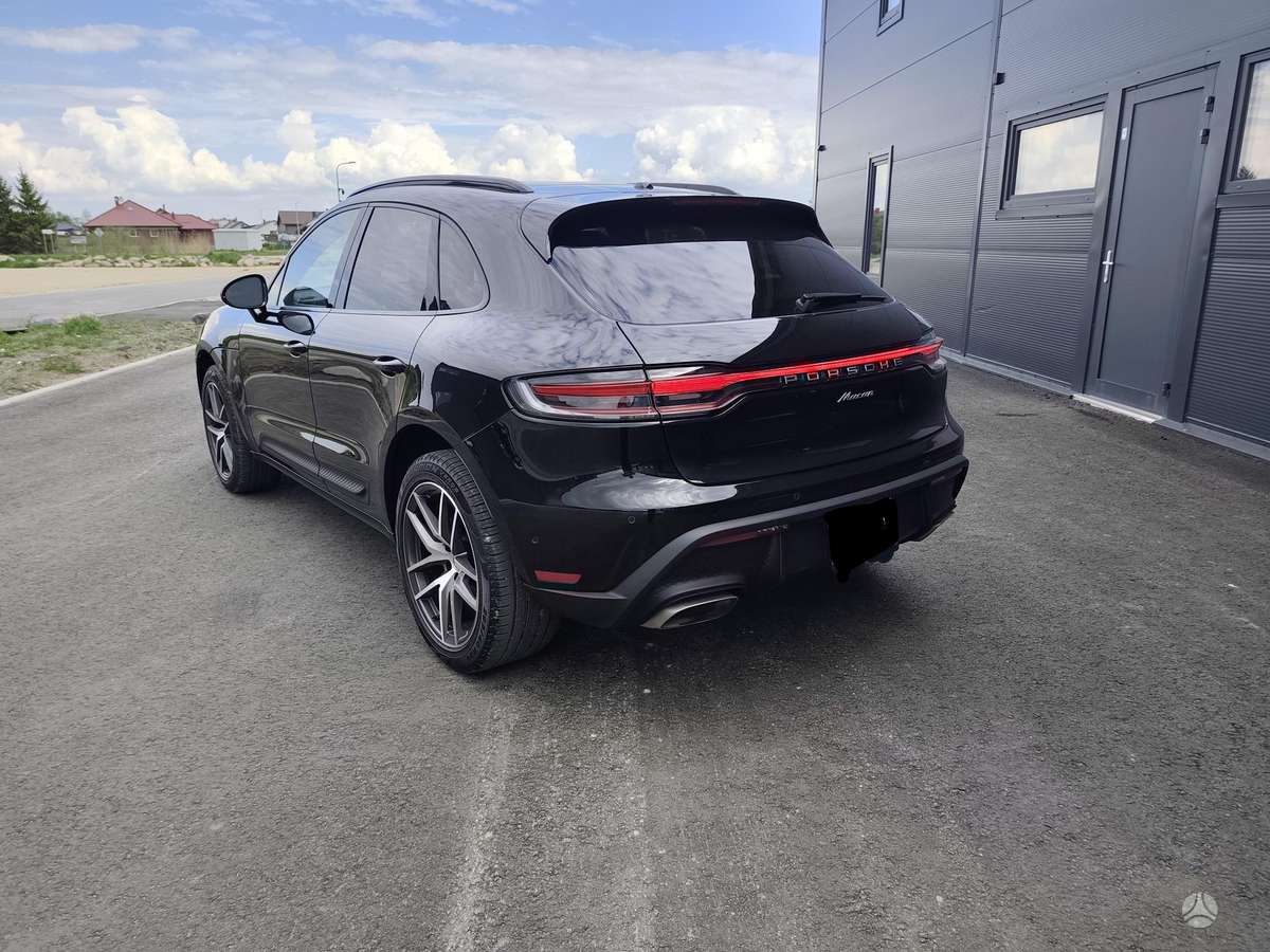 Porsche Macan - 2