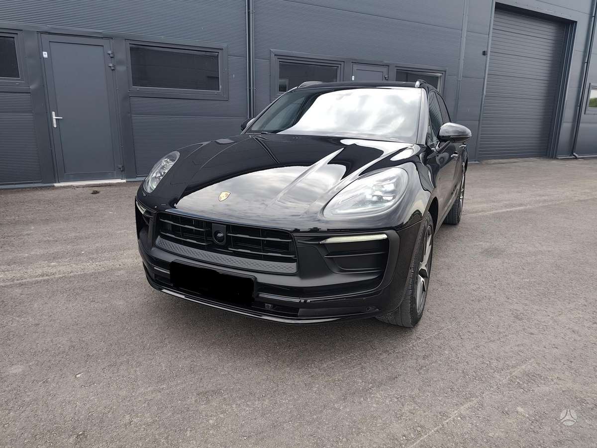 Porsche Macan - 1