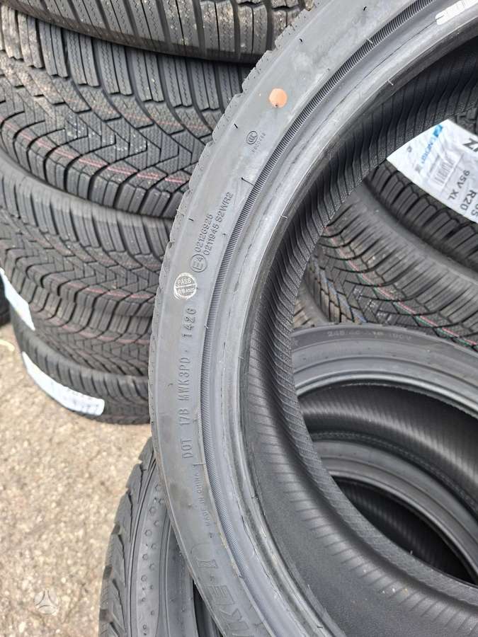 Zmax R20 275/30, winter 245/35 R20