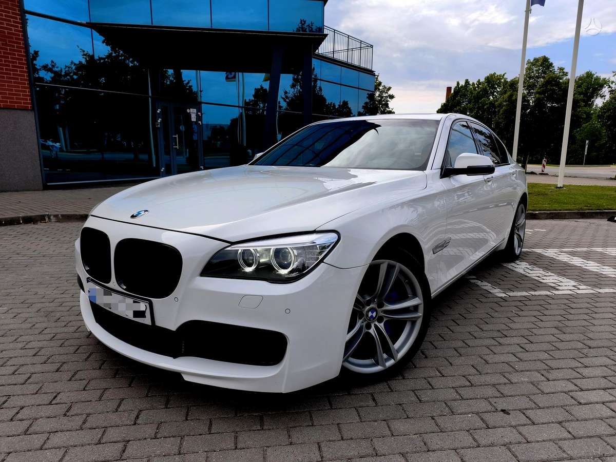 BMW 740, 3.0 l., Седан