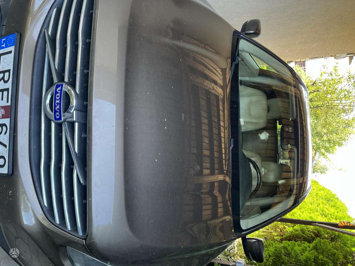 Volvo XC60 - 2