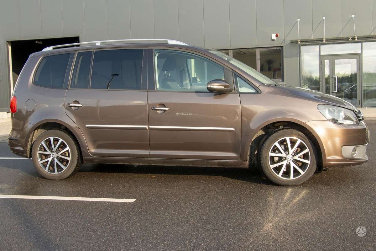 Volkswagen Touran - 2