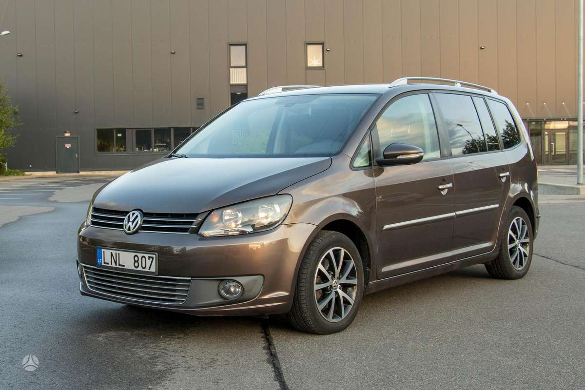 Volkswagen Touran - 4