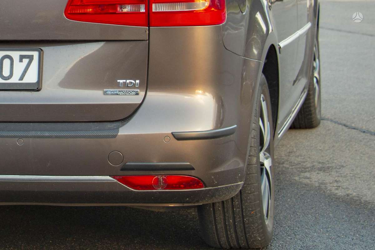 Volkswagen Touran - 9