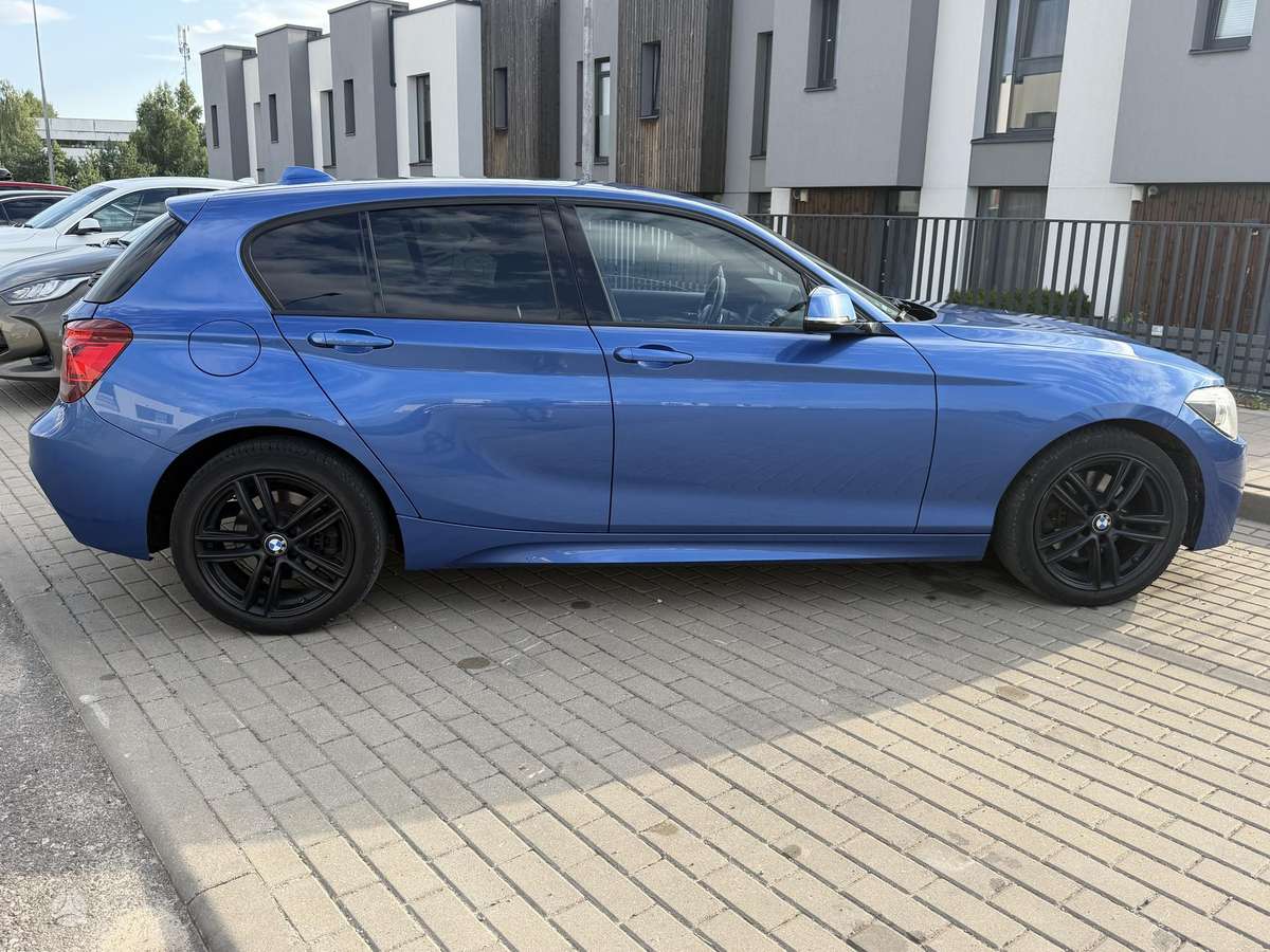 BMW 125, 2.0 l., hatchback