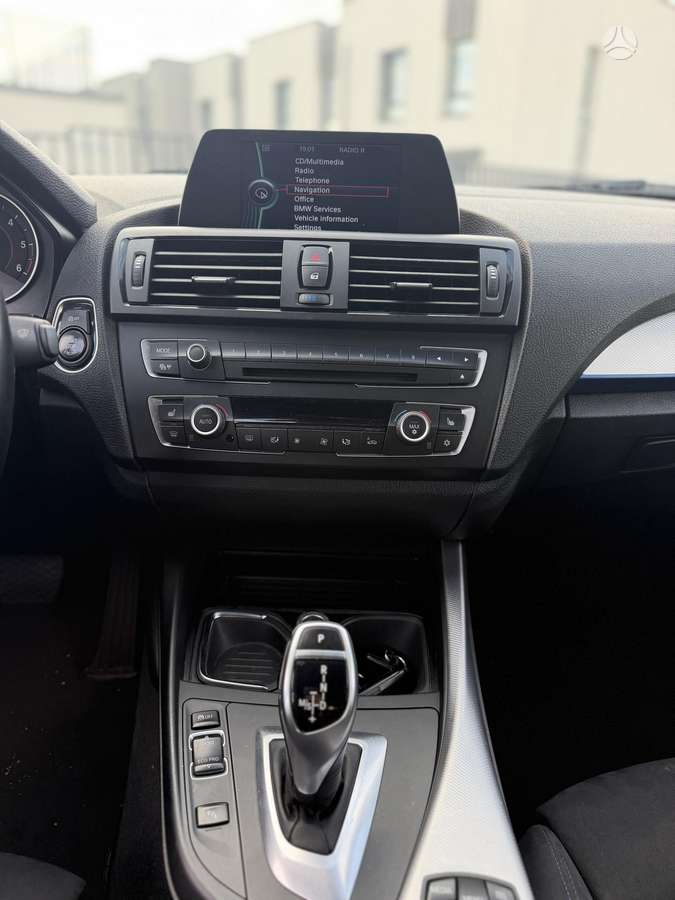 BMW 125, 2.0 l., hatchback