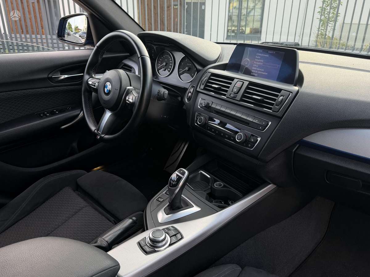 BMW 125, 2.0 l., hatchback