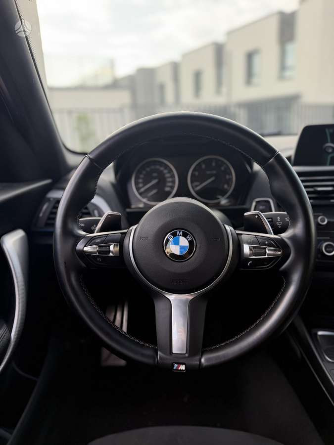 BMW 125, 2.0 l., hatchback