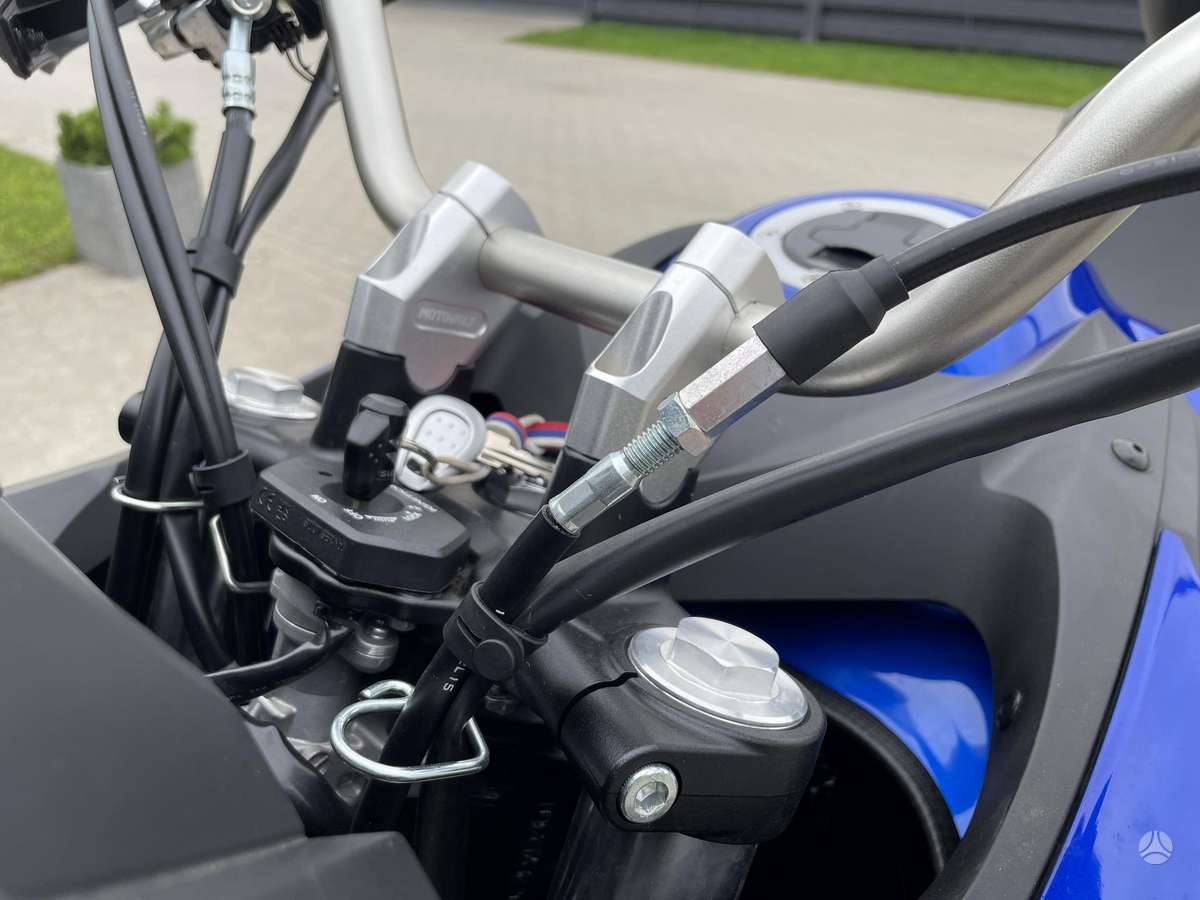 Suzuki DL (V-Strom) 650cc, эндуро / adventure