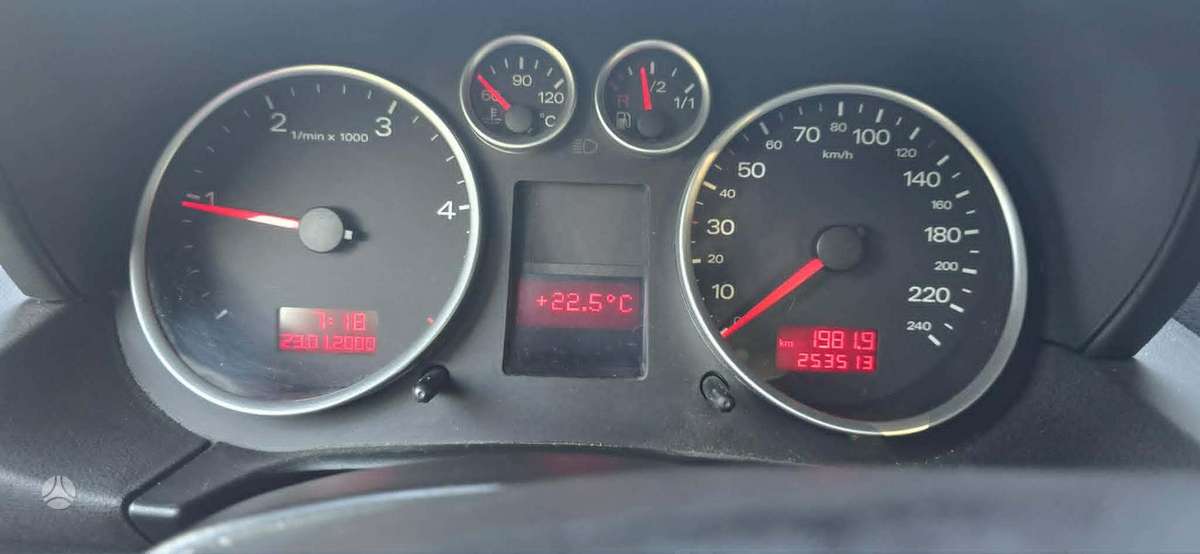Audi A2, 1.4 l., hečbekas