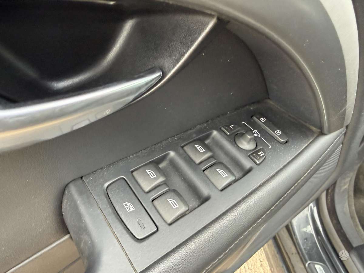 Volvo S80, 2.4 l., Седан