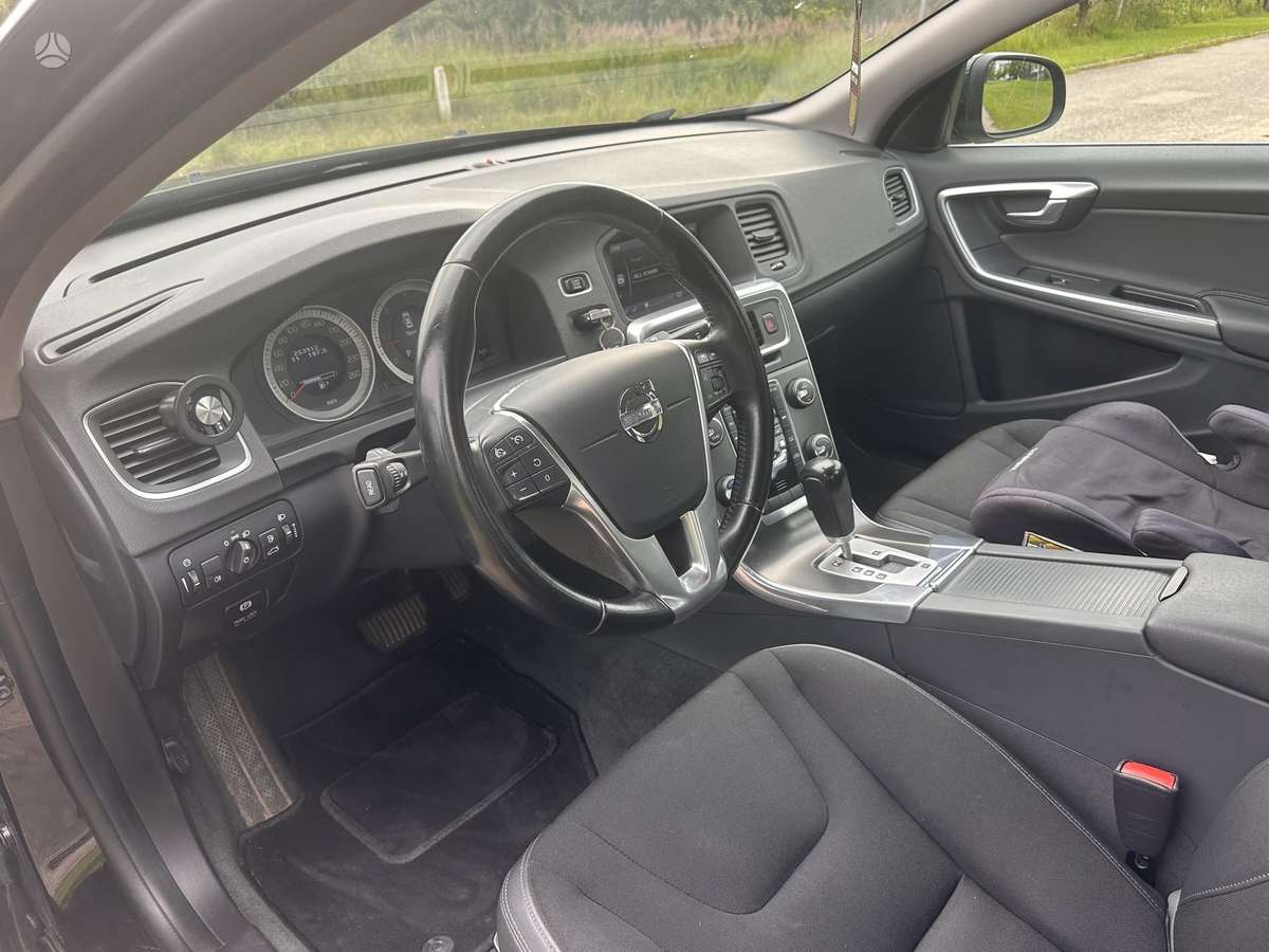 Volvo S60, 2.0 l., Седан