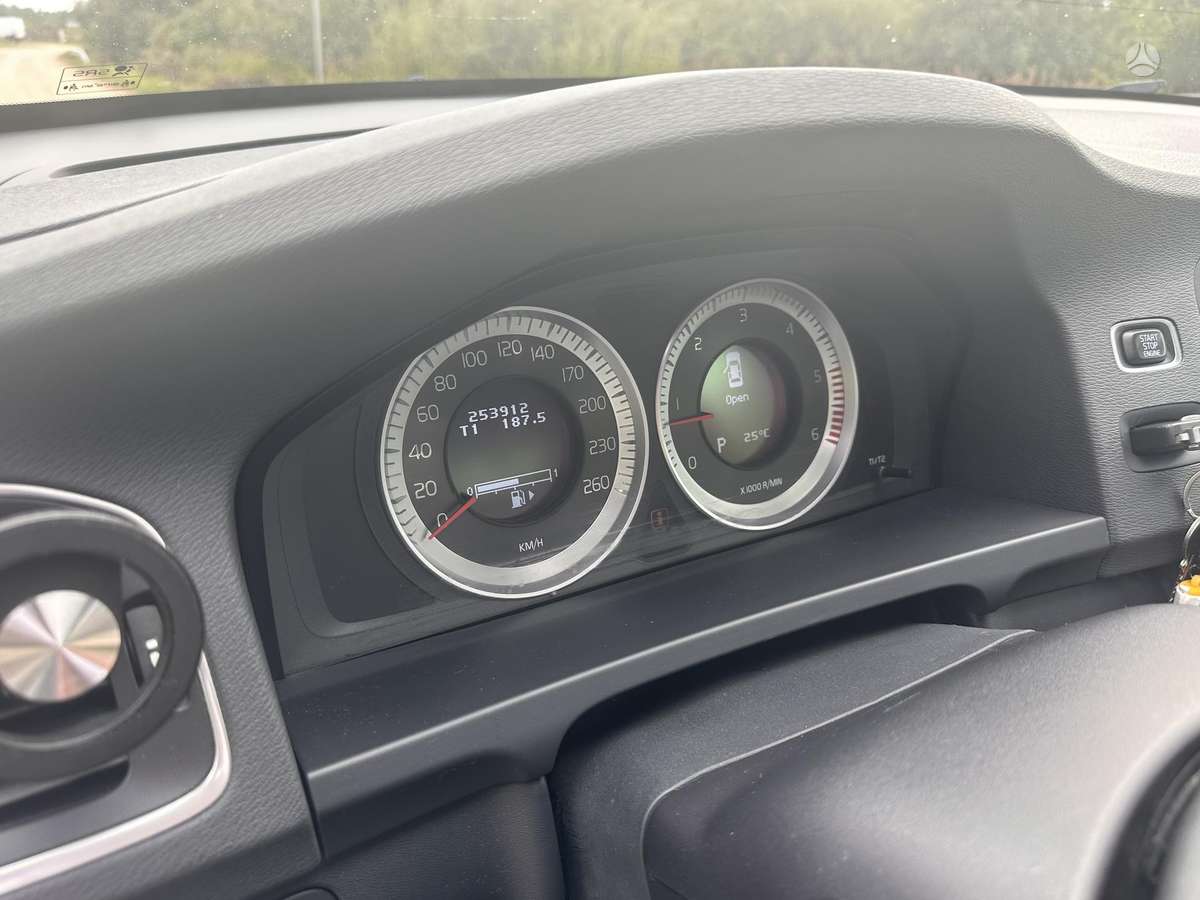 Volvo S60, 2.0 l., Седан