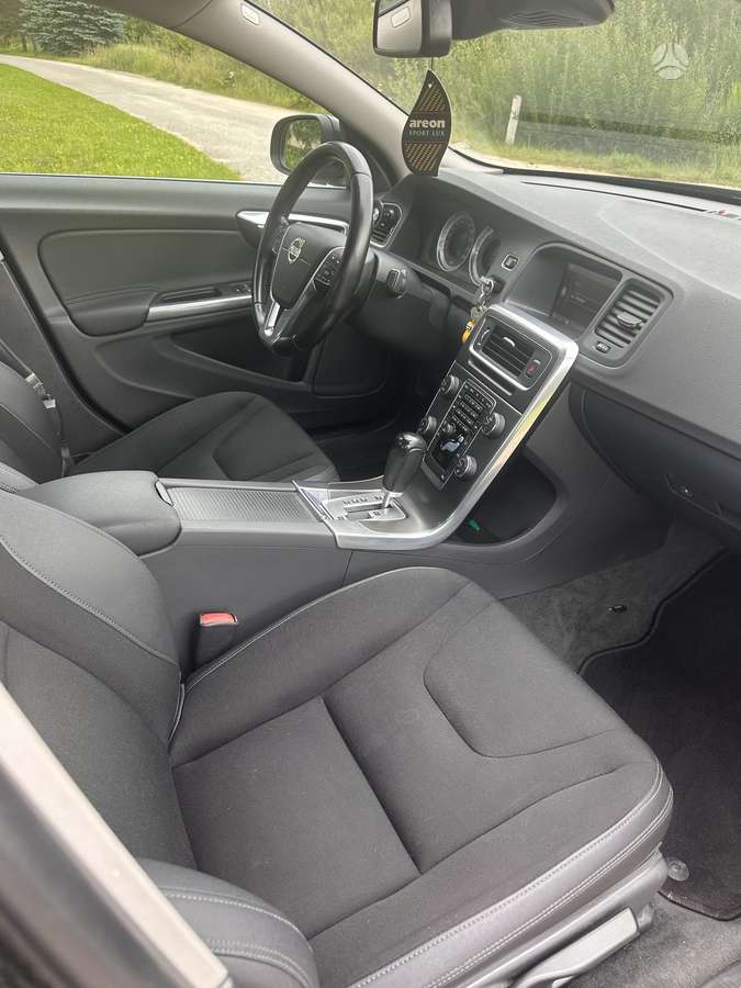 Volvo S60, 2.0 l., Седан
