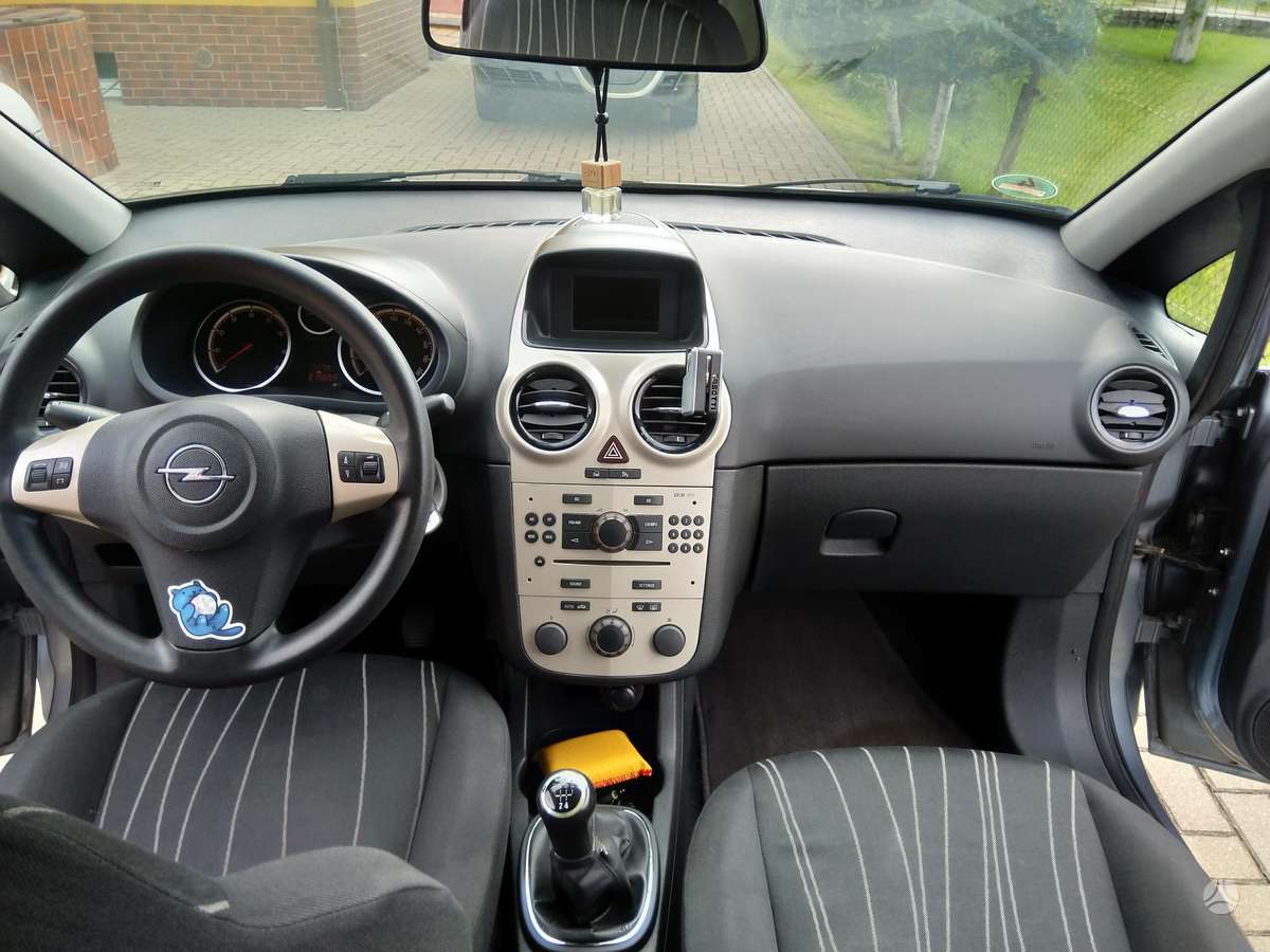 Opel Corsa, 1.2 l., Купе (coupe)