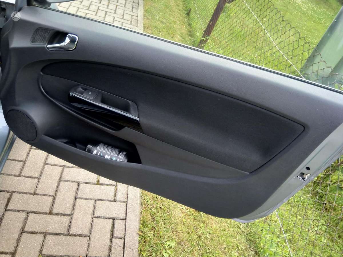 Opel Corsa, 1.2 l., Купе (coupe)