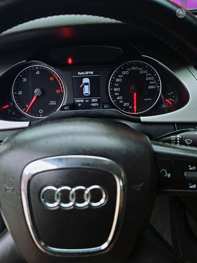 Audi A4, 2.0 l., universalas