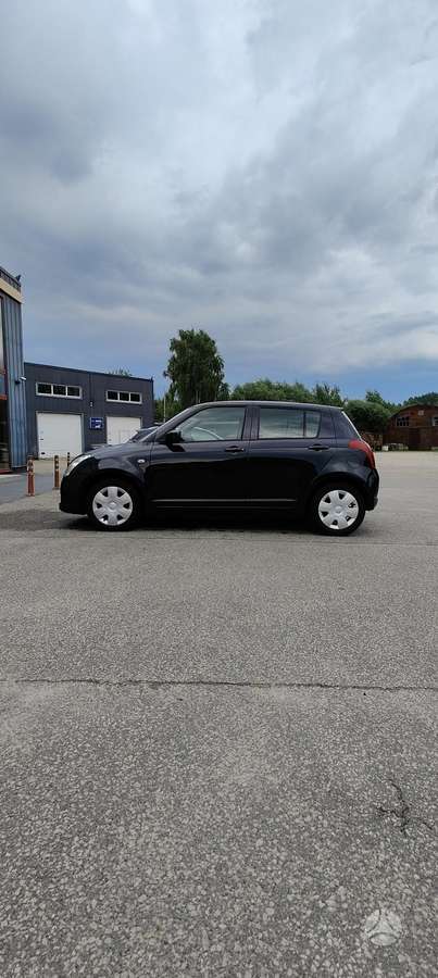 Suzuki Swift, 1.3 l., Хэтчбек