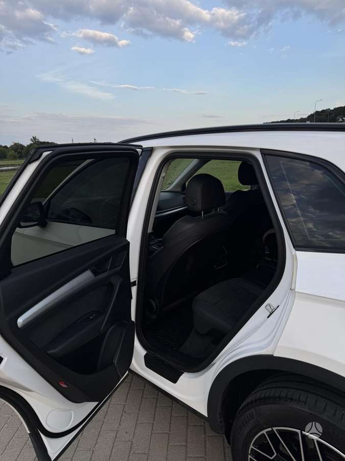 Audi Q5, 2.0 l., Внедорожник / Кроссовер