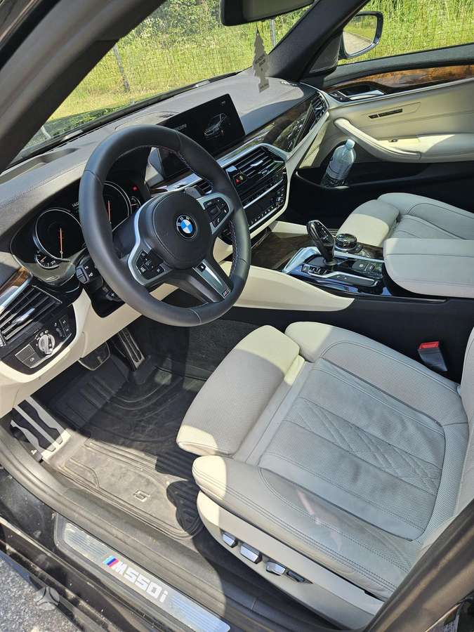 BMW M550, 4.4 l., Седан