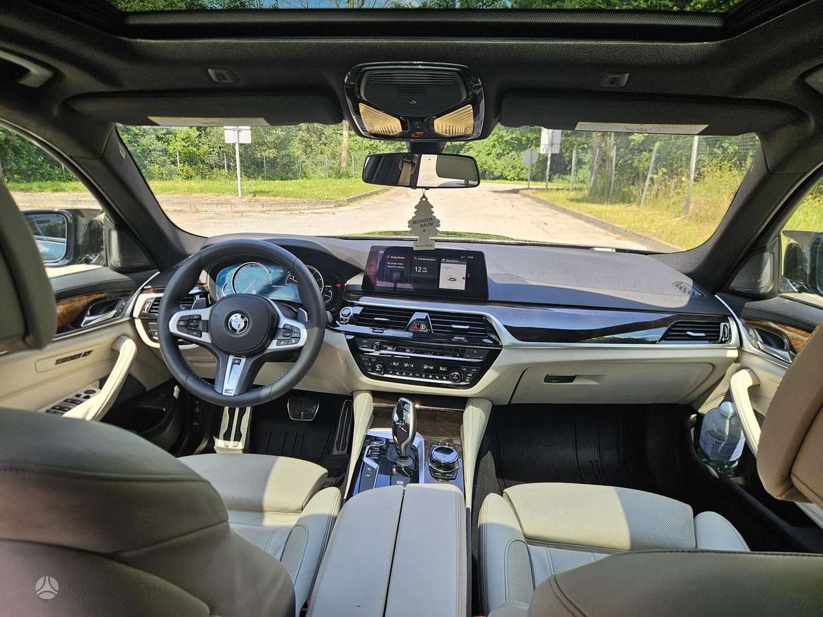 BMW M550, 4.4 l., Седан