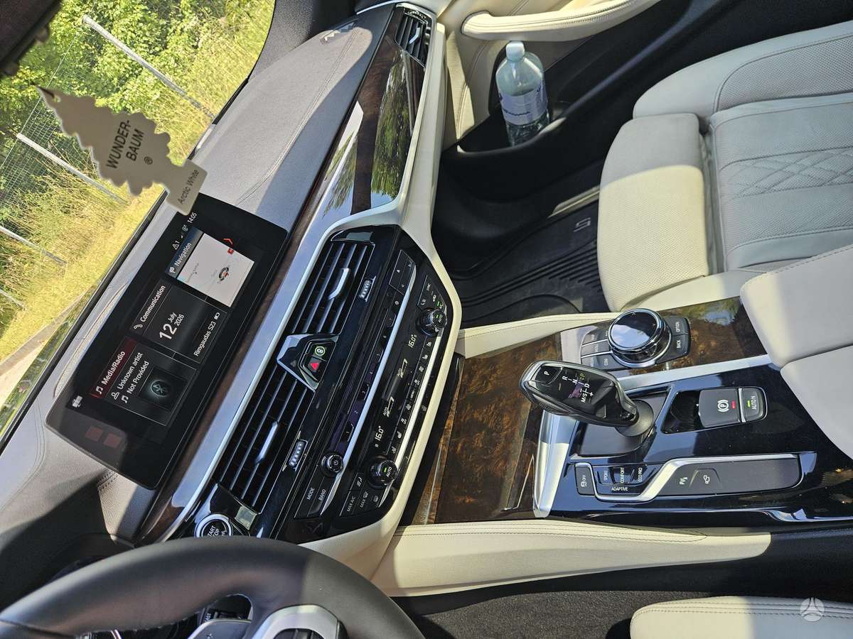 BMW M550, 4.4 l., Седан