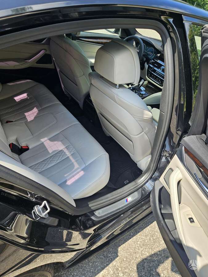 BMW M550, 4.4 l., Седан