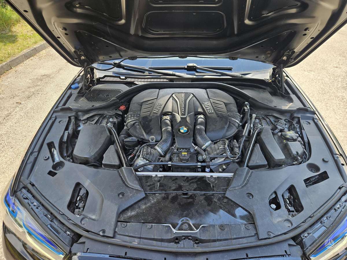 BMW M550, 4.4 l., Седан