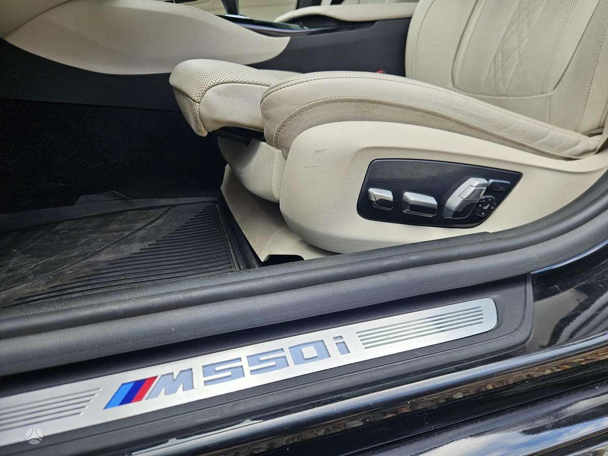 BMW M550, 4.4 l., Седан