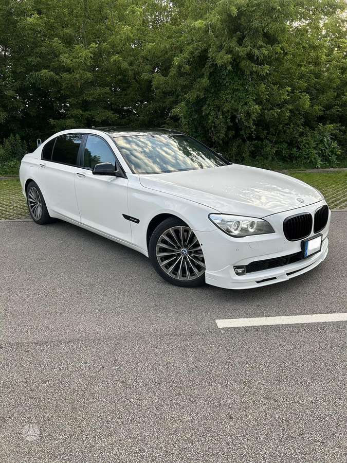 BMW 730, 3.0 l., Седан