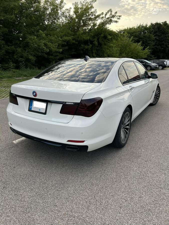 BMW 730, 3.0 l., Седан