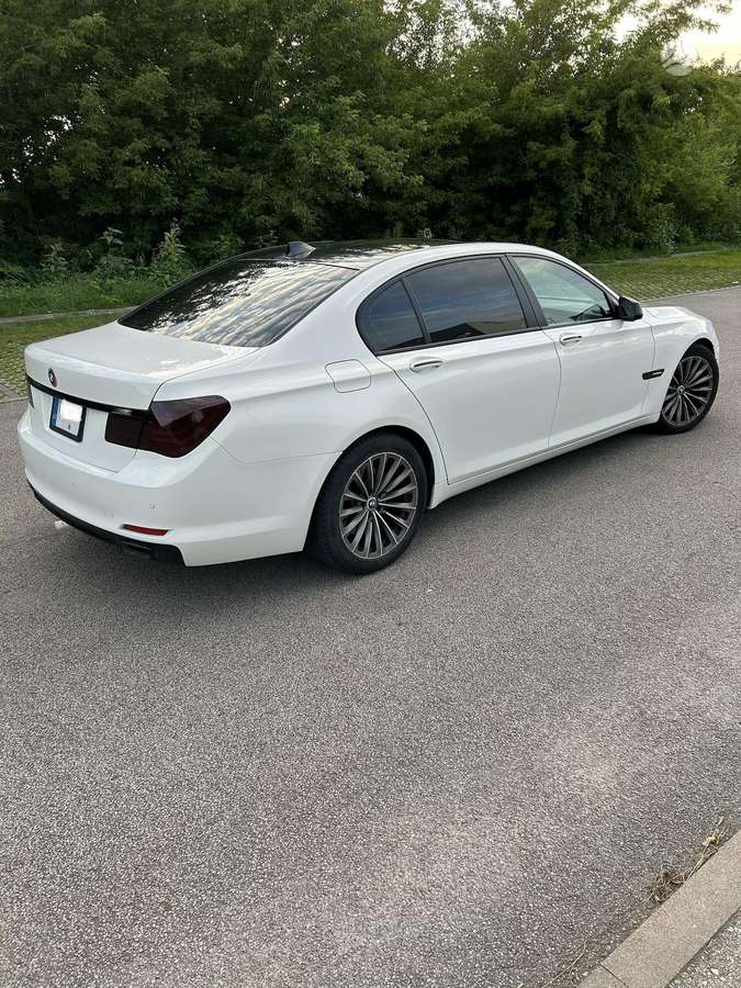 BMW 730, 3.0 l., Седан
