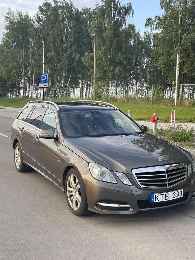 Mercedes-Benz E300, 3.0 l., Универсал