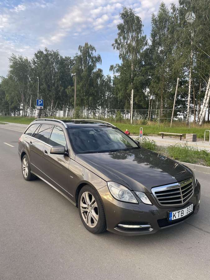 Mercedes-Benz E300, 3.0 l., Универсал