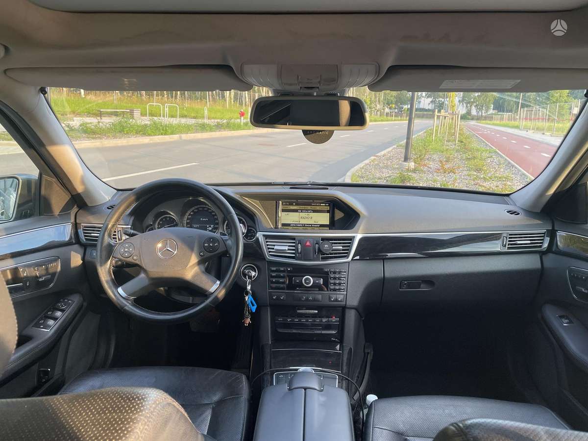 Mercedes-Benz E300, 3.0 l., Универсал