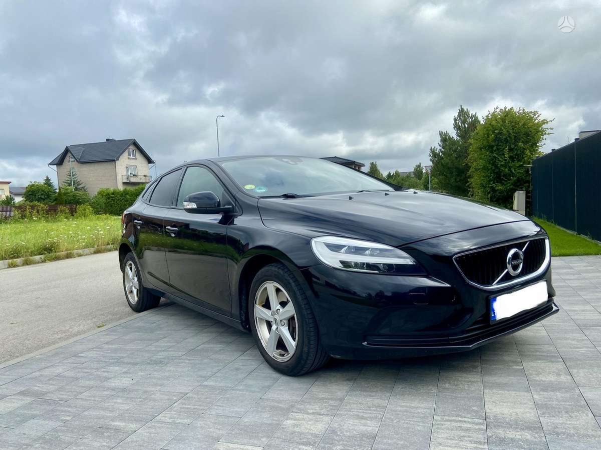 Volvo V40, 2.0 l., Хэтчбек