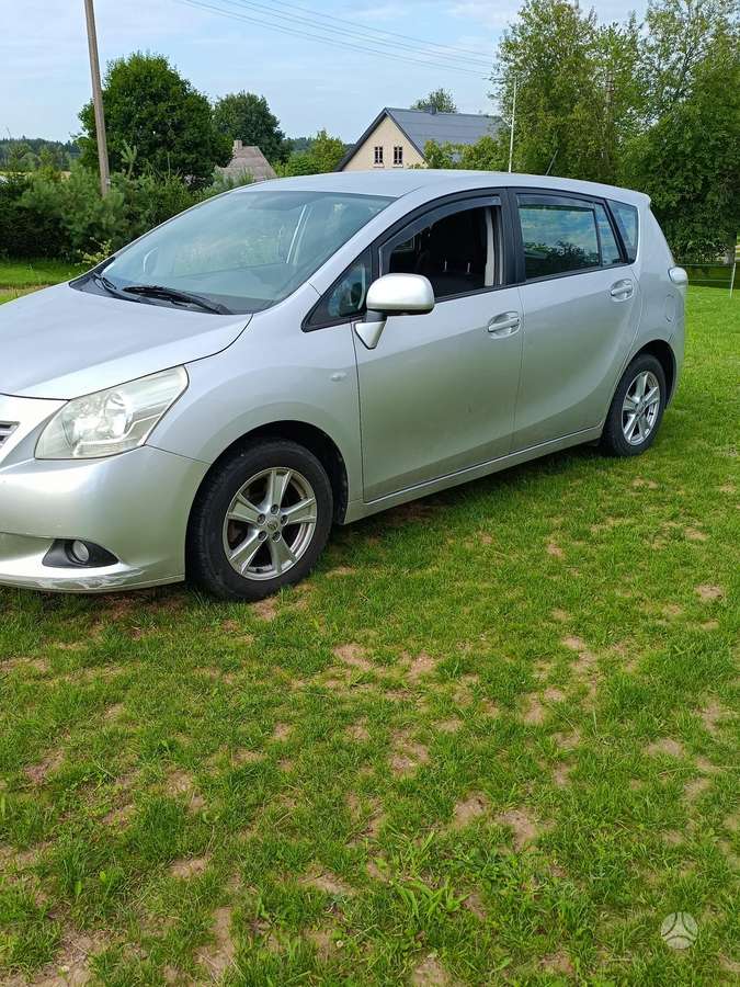Toyota Verso - 1