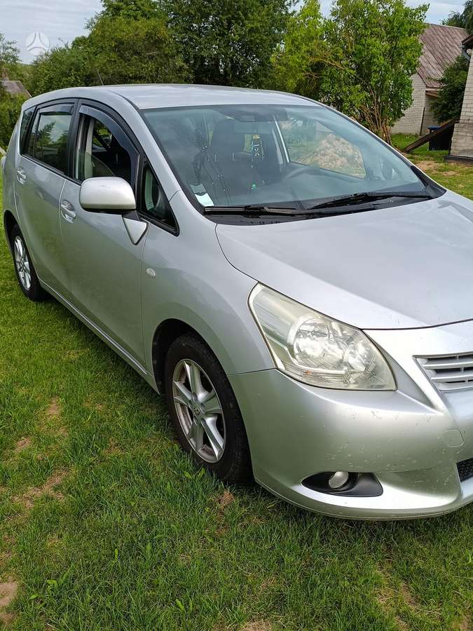Toyota Verso - 2