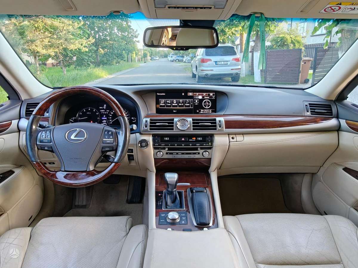Lexus LS 460, 4.6 l., Седан