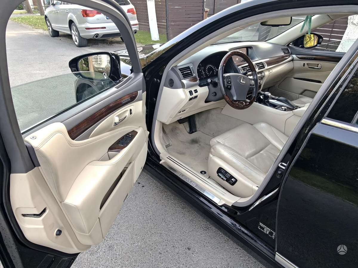 Lexus LS 460, 4.6 l., Седан